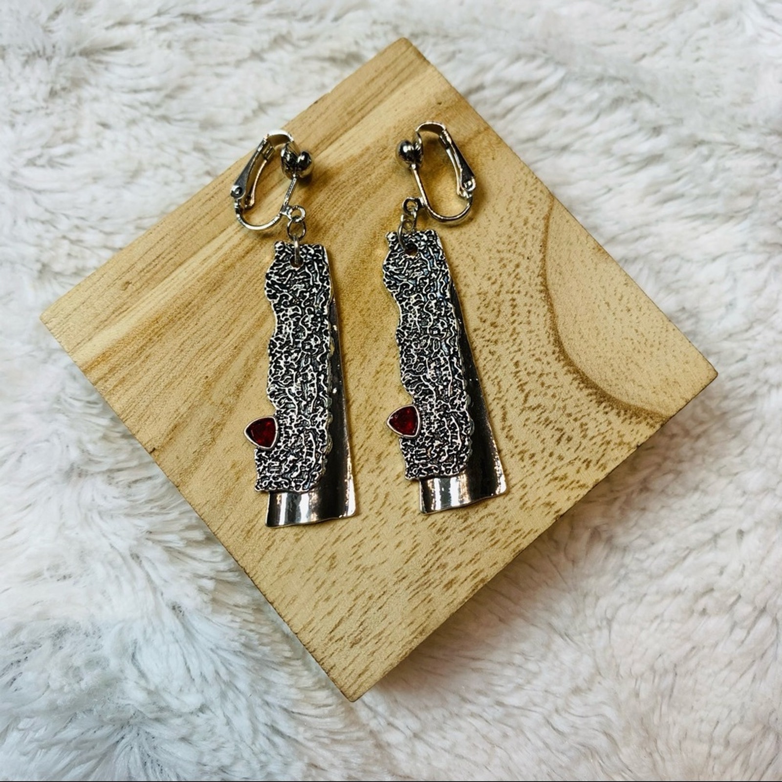Clip On Fashion Earrings 13$